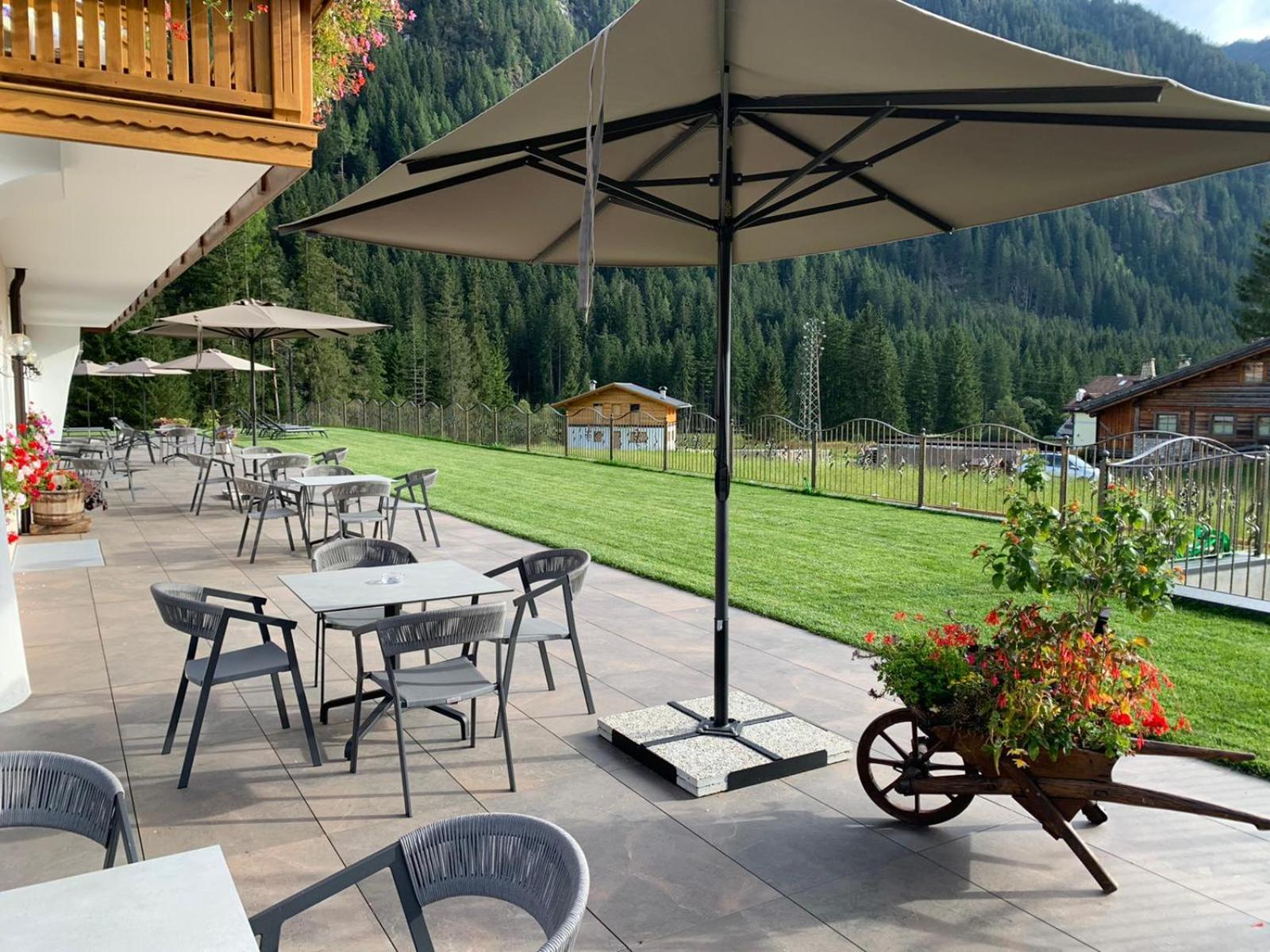Alpenhotel Panorama Campitello di Fassa Eksteriør bilde