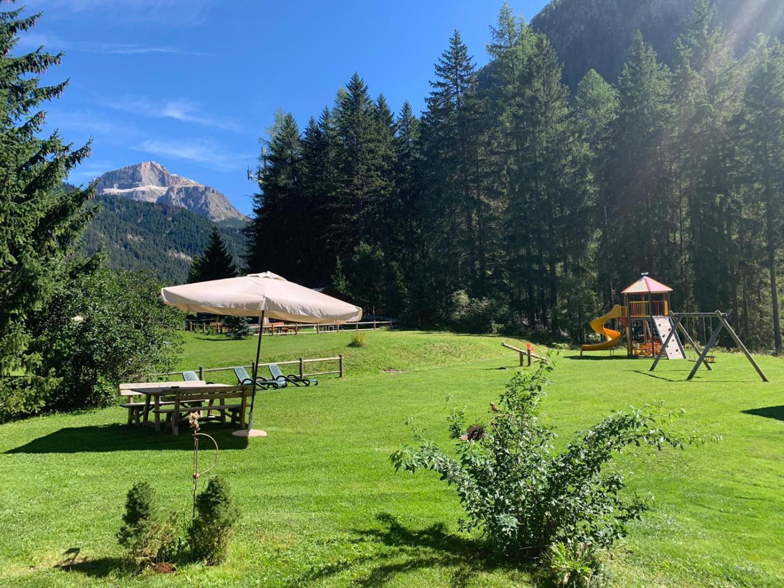 Alpenhotel Panorama Campitello di Fassa Eksteriør bilde