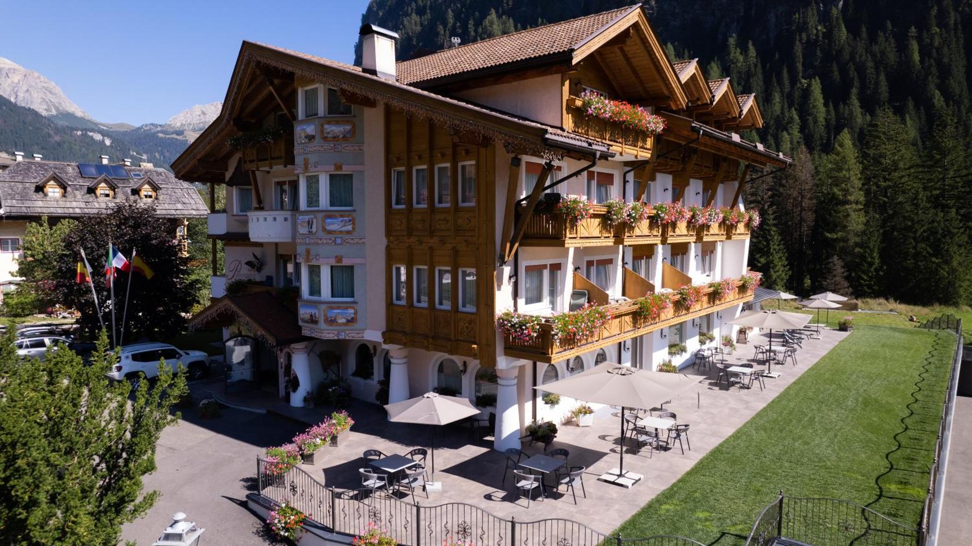 Alpenhotel Panorama Campitello di Fassa Eksteriør bilde